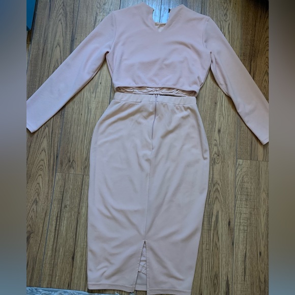 TFNC London matching pencil skit and crop top - Picture 2 of 5